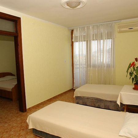 Rooms&Apartments Anka Bar Buitenkant foto