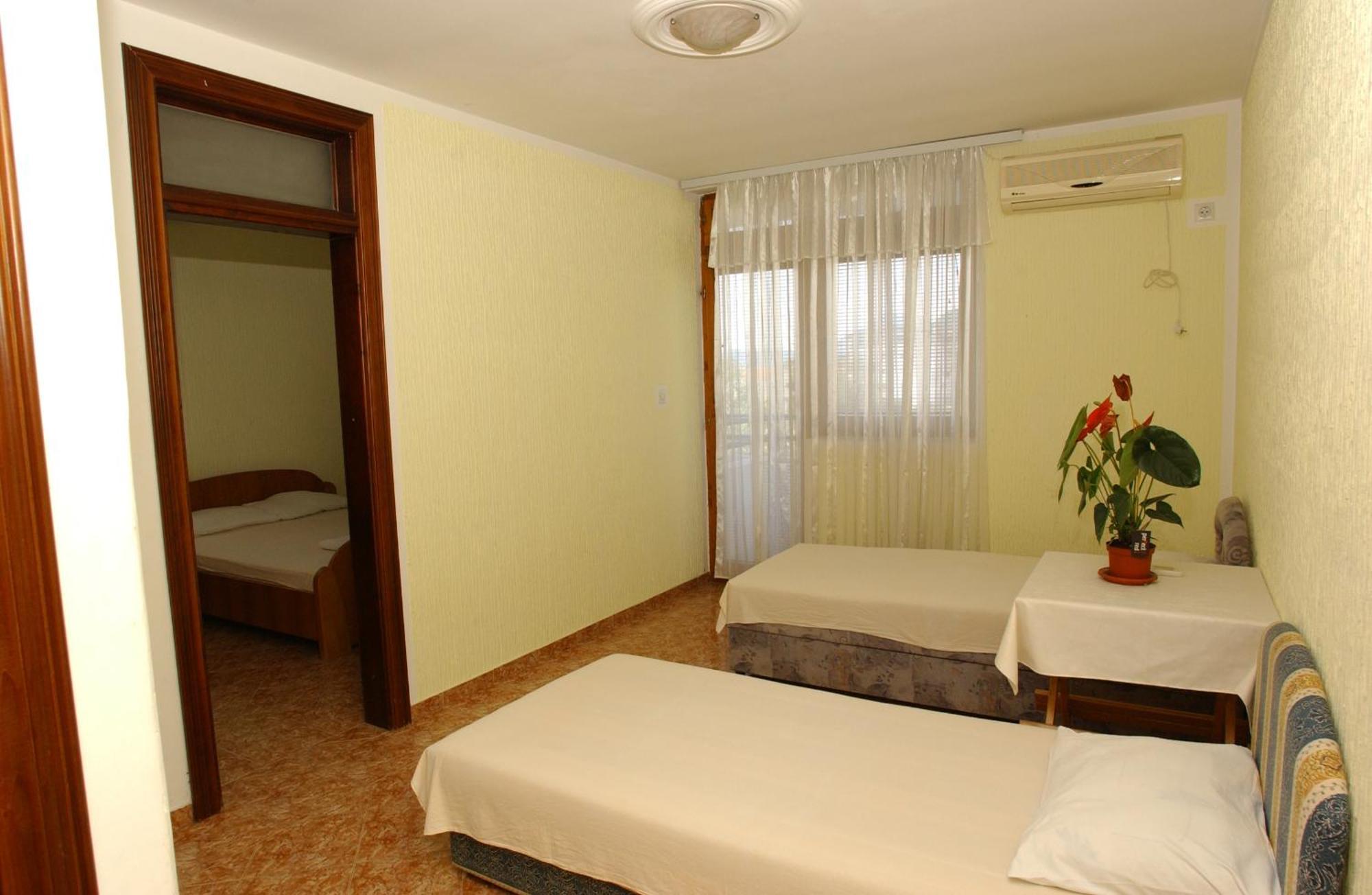 Rooms&Apartments Anka Bar Buitenkant foto